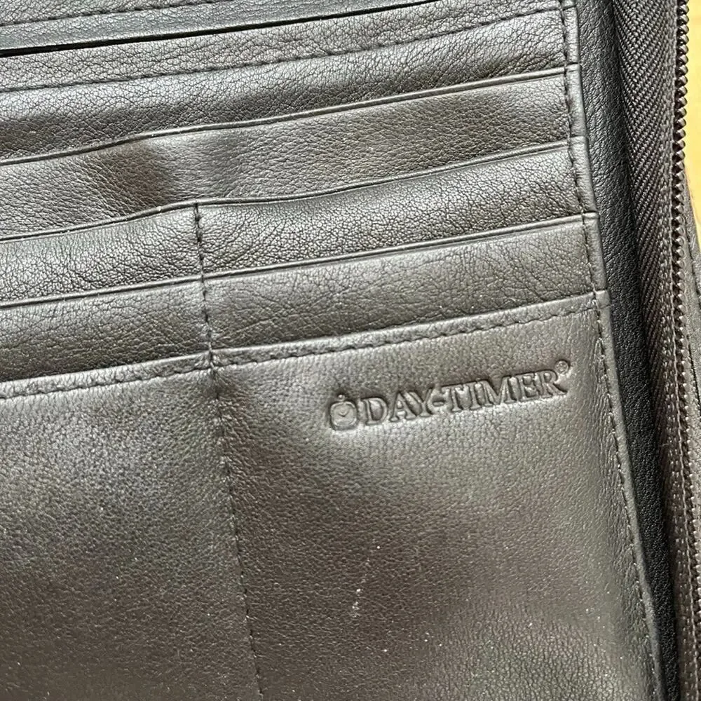 Black Genuine Leather Day-Timer Organizer 7-Ring Binder 10.5